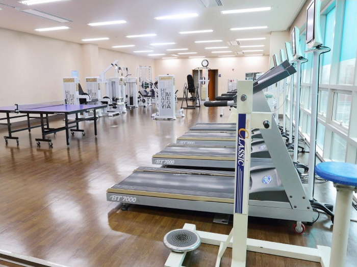 체력단련실 전경 이미지