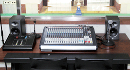 방송실 (Broadcasting Room)